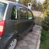 Fiat Idea 1300 Multijet Autocarro con carrello