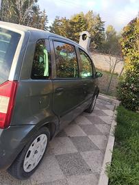 Fiat Idea 1300 Multijet Autocarro con carrello