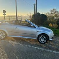 Tigra twin top