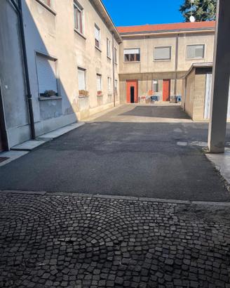 Posto auto - limbiate (mi)