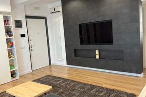 Appartamento su due livelli con giardino e garage