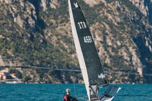 Barca vela - manta Moth 4681