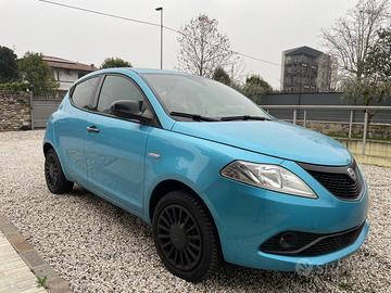 Lancia Ypsilon 1.0L Hybrid 5 porte