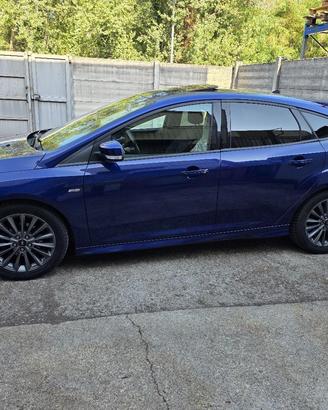 Ford Focus st line 1.5 120cv