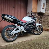 Suzuki GSR 600 (depo)