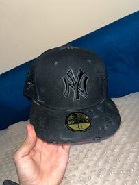 cappellino nero new era custom