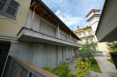 Immobile in asta di 280 m² con 1 locale a Arluno