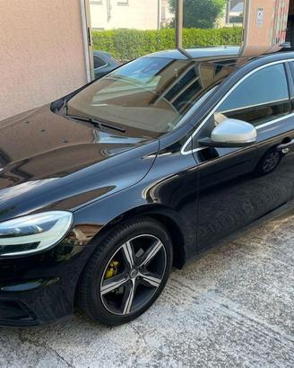 VOLVO V40 D2 R-design