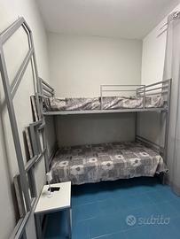 Letto a castello  in ferro con scala a scomparsa