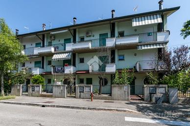 VILLA A SCHIERA CENTRALE A CESENATICO
