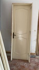 Porta in legno da 70 cm