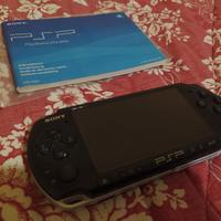 PSP 2004 con emulatore e 4 giochi ps1 all'interno