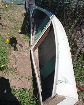 canoa con possibilità di mettere un motore 