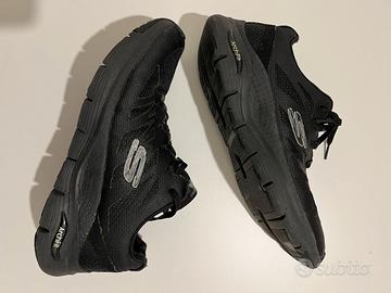 Skechers Arch Fit - Nere - Taglia EU 42.5 (US9.5)