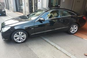 Mercedes-benz E 350 CGI Coupé BlueEFFICIENCY Avant
