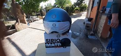 casco nuovissimo 