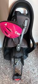 Seggiolino per bicicletta e casco