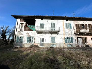 CASA SEMINDIPENDENTE A CASTELL'ALFERO