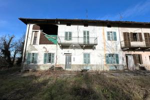 CASA SEMINDIPENDENTE A CASTELL'ALFERO