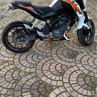 Ktm duke 125