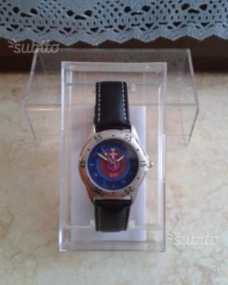Orologio, manuale, cartoline, spilla Carabinieri