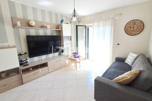 Grazioso trivani con terrazzo e box auto!