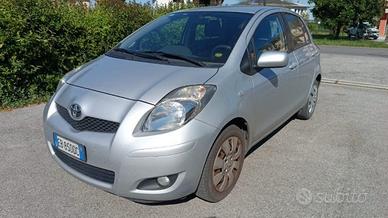 TOYOTA Yaris 1.3 5 porte Sol
