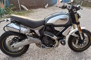 Ducati scrambler  1100