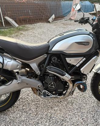 Ducati scrambler  1100