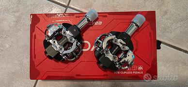 Pedali per bici gravel o MTB