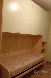 camera da letto singola con ponte