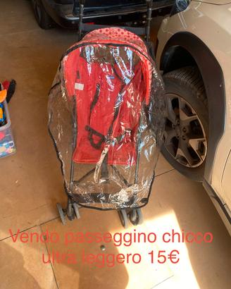 Passeggino ultraleggero chicco