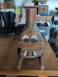 Trenino legno dondolo