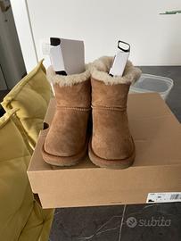 Ugg mini bailey bow