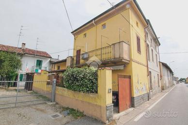 CASA INDIPENDENTE A CASALE MONFERRATO