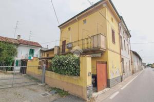 CASA INDIPENDENTE A CASALE MONFERRATO