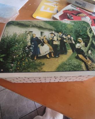scatola latta biscotti , vintage, Bretagna