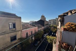 Indipendente 160 mq su due piani con due terrazzi