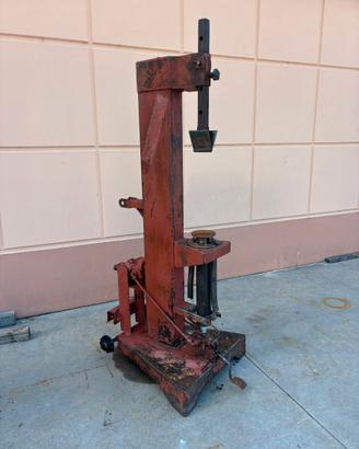 SPACCALEGNA VERTICALE 12 TON