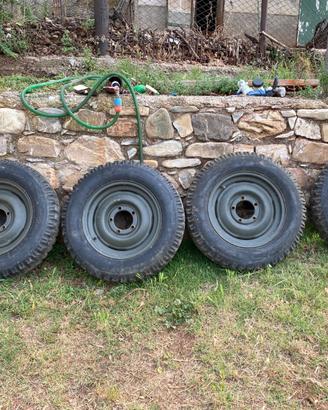 Cerchi e gomme jeep willys