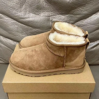 Stivali da donna UGG Classic Ultra Mini EU 39