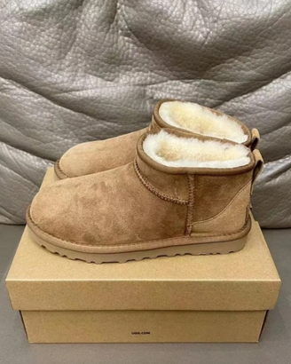 Stivali da donna UGG Classic Ultra Mini EU 39