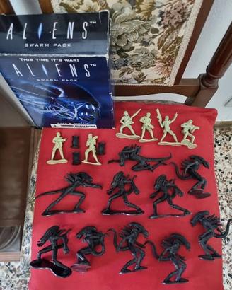 Treehouse Kids Aliens Swarm Pack Army Men Figurine