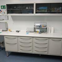 mobili studio medico o cucina o garage
