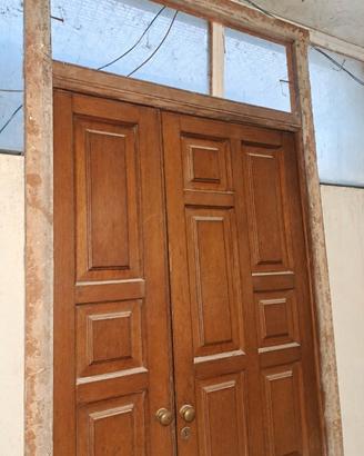Portone in legno massello