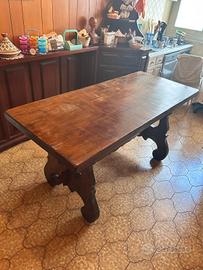 tavolo di legno massello