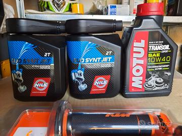 Olio Nils 2 synt jet e Motul transoil 10 40