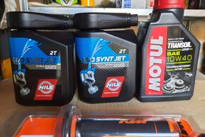 Olio Nils 2 synt jet e Motul transoil 10 40