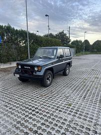 Toyota land cruiser lj 70