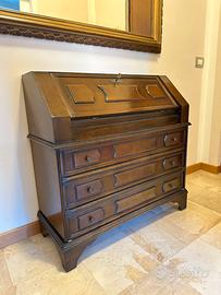 Scrittoio a ribalta in legno